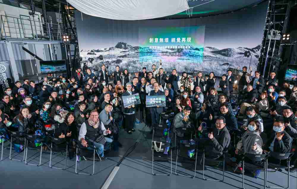 再现影像LED虚拟制作摄影棚整合拍摄场景、、内容制作、、、、技术指导到设备租借一站式服务，，可望提升LED虚拟制作的影视效能，，，，进而产出更多高质量细致作品